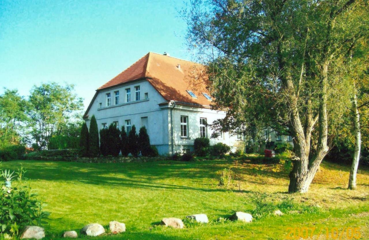 Gutshaus Alt-Jargenow Apartman Alt Jargenow Kültér fotó